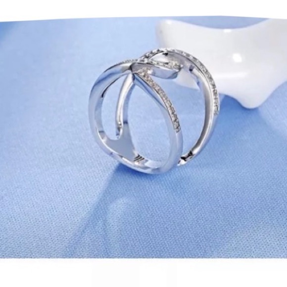 Design Cross Shape Rhinestone Finger Rings S925 - Picture 6 of 6